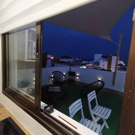 Con Vistas Al Mar En El Centro De Apartamento Corralejo